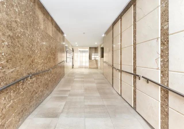 SALE A LA VENTA EXTRAORDINARIO ATICO "REFORMADO" EN GRANADA — 27
