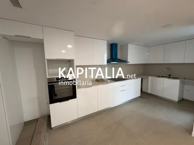 Alquiler de piso de obra nueva a estrenar, libre de gastos de comunidad con garaje y trastero zona corts valencianes — 9