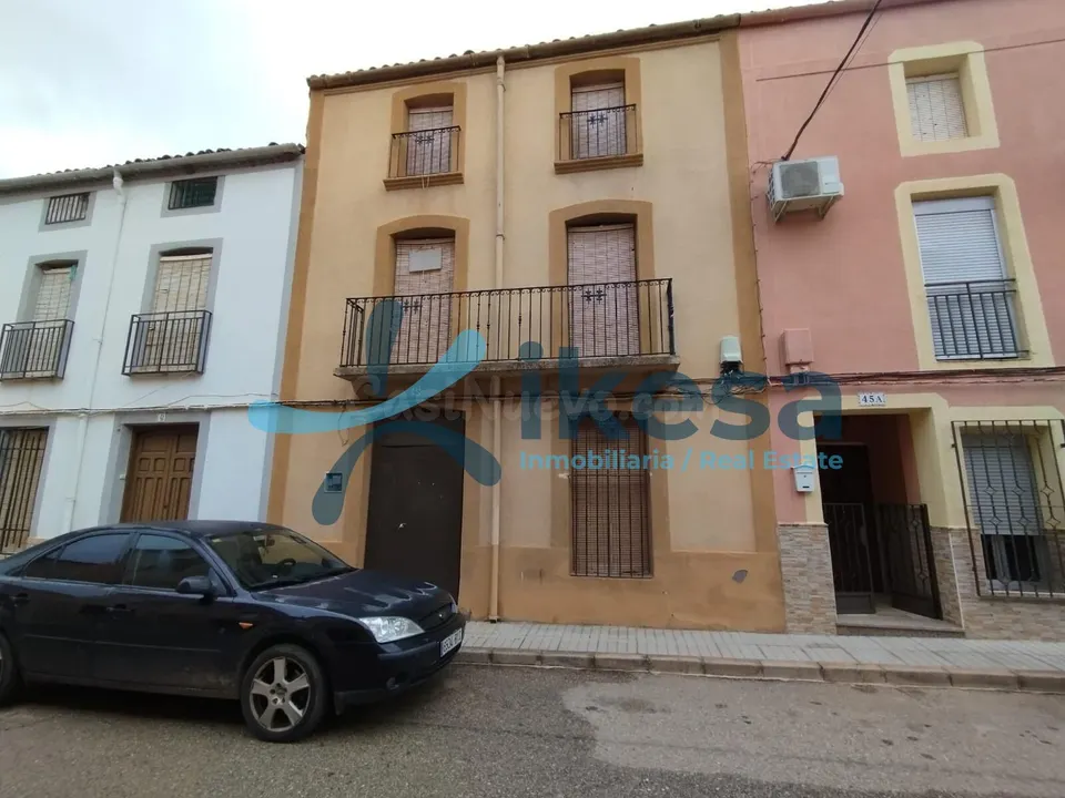 Venta de Casa Adosada en Montizon, Jaén