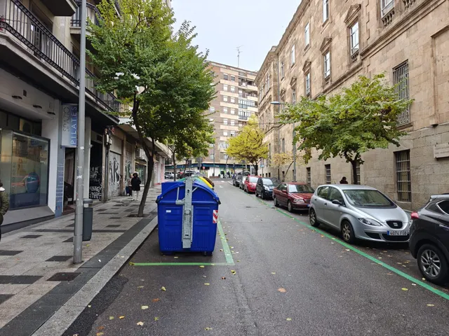 Venta plaza de garaje Junto a Plaza España — 3
