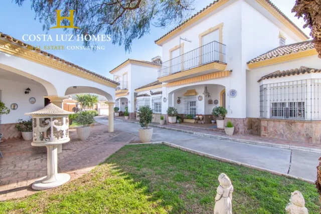Chalet 8 habitaciones 519m² en venta - Santiscal
