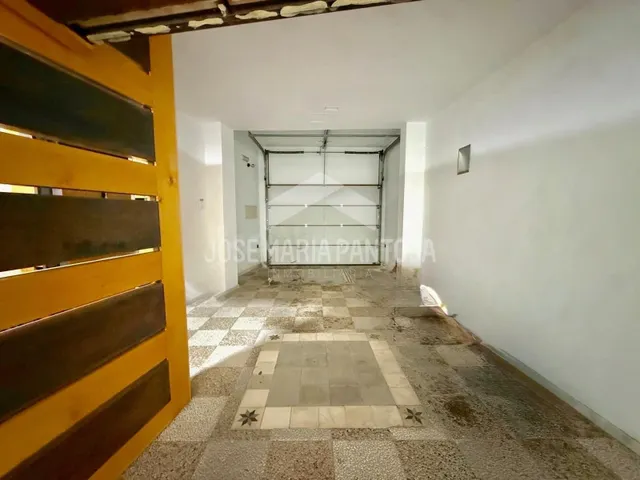 Casa de 3 plantas con garaje en el centro de Jerez - foto 2