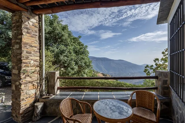 FANTASTICA CASA CON ENCANTO Y PARCELA EN CAÑAR, LA ALPUJARRA — 4