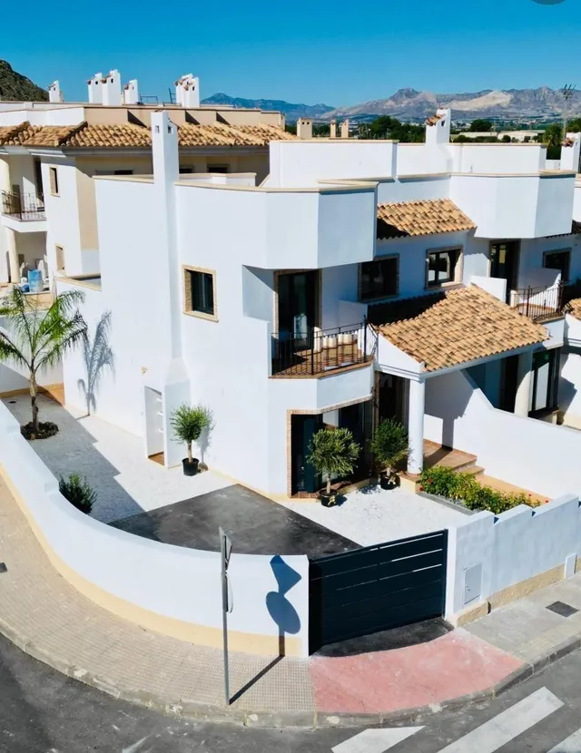 Nuevos bungalows y adosados en Cox, Alicante — 2