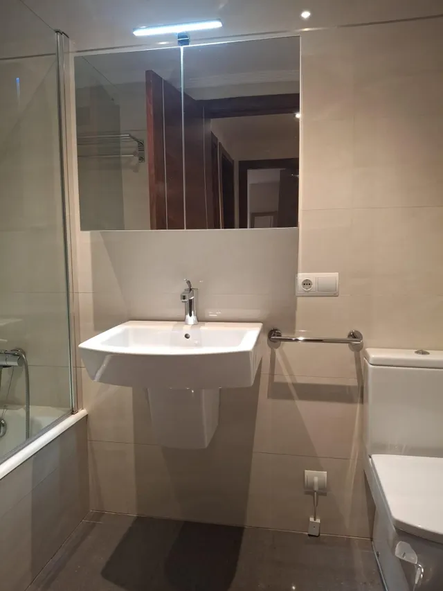 VENTA: Amplio y Moderno Piso en el Corazón de Ponferrada — 25