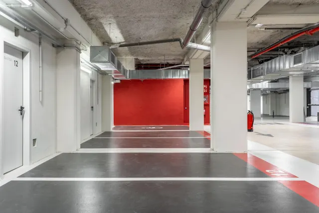 Parking 25m² en alquiler - Zona Avinguda Barcelona — 45