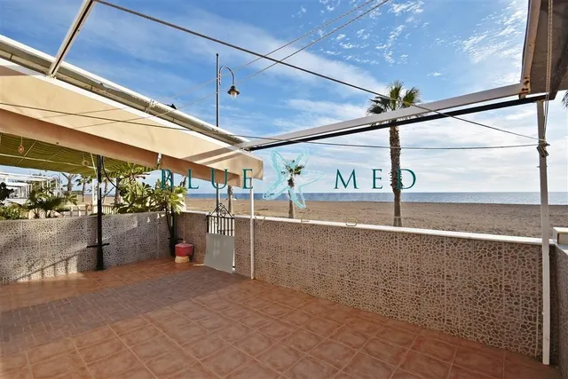RESTAURANTE Y CASA ANTIGÜA EN PRIMERA LÍNEA DE BOLNUEVO - foto 2