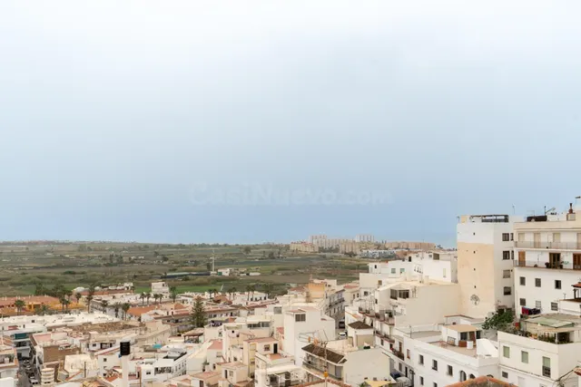 Venta de casa con COCHERA en el precioso pueblo de Salobreña - foto 5