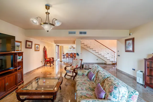 Exclusivo Chalet Independiente en Almerimar: Elegancia, Amplitud, Privacidad, Gran Parcela, Excelentes Calidades y Acabados de Lujo — 8