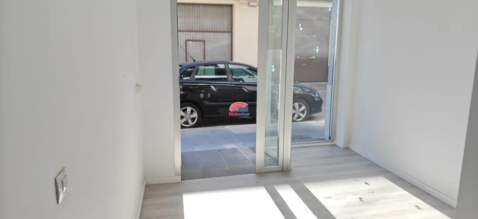 ESTUPENDO LOCAL COMERCIAL