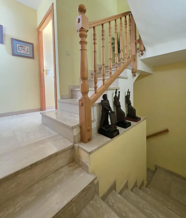 Chalet esquinero adosado en Vilafortuny — 14