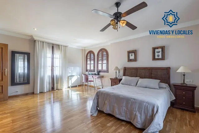 INCREÍBLE CHALET INDEPENDIENTE EN ZONA PRIVILEGIADA — 22