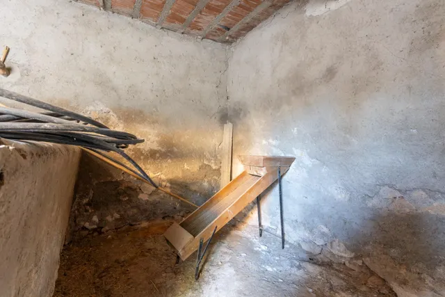 CASA PARA REFORMAR CENTRO ALBUÑUELAS 3 VIVIENDAS EN UNA — 21
