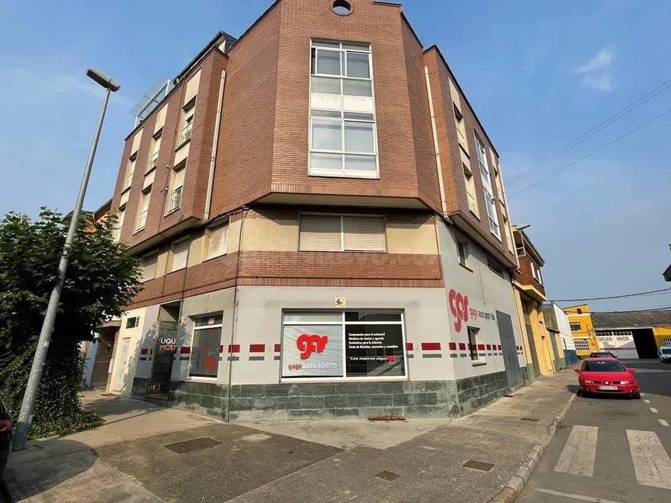 VENTA LOCAL ZONA CUATROVIENTOS