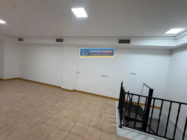 Local comercial céntrico en Novelda – 79 m2 — 8