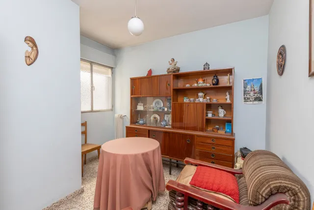 Piso con terraza y gran potencial junto a Camino de Ronda — 24