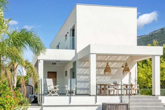 Villa aurena · arquitectura contemporanea, luz y calma mediterranea en javea — 11