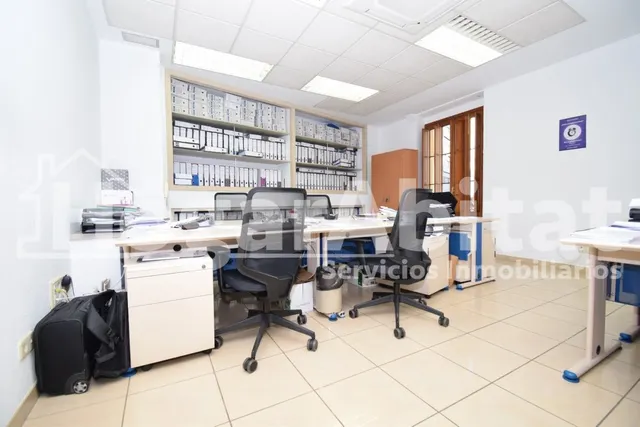 Despacho con varias oficinas en el centro — 3