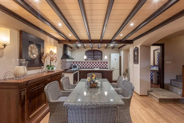 INCREÍBLE CHALET INDEPENDIENTE EN ZONA PRIVILEGIADA — 31