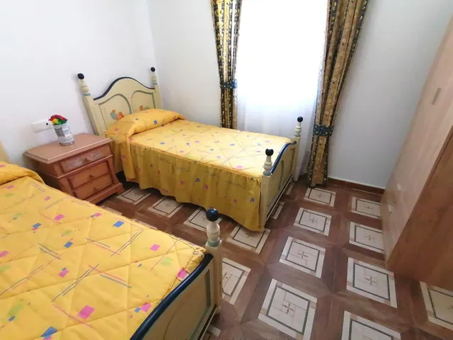 Casa en Alquiler con Patio y 3 Dormitorios — 6