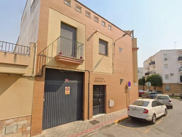 SE VENDE PISO OKUPADO en Calle CUENCA Nº 23 Dos Hermanas (Se