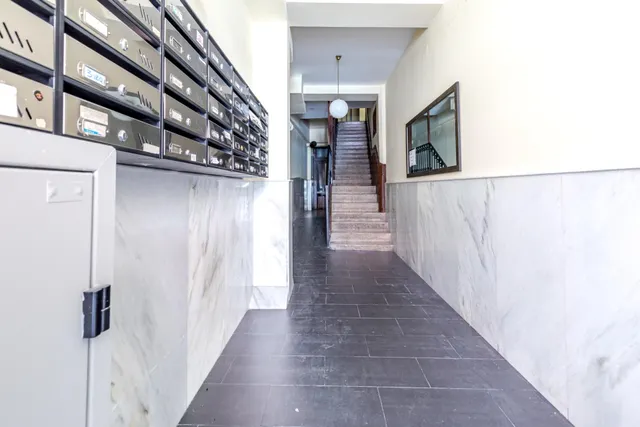 PISO EN FUENCARRAL, TOTALMENTE EQUIPADO Y CON RENTABILIDAD DEL 3,7 % — 23