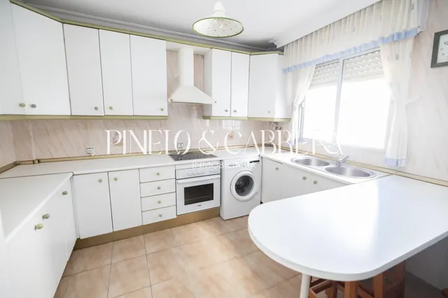 PISO EN VENTA CON TERRAZA Y ASCENSOR EN CALLE MADRID - foto 5