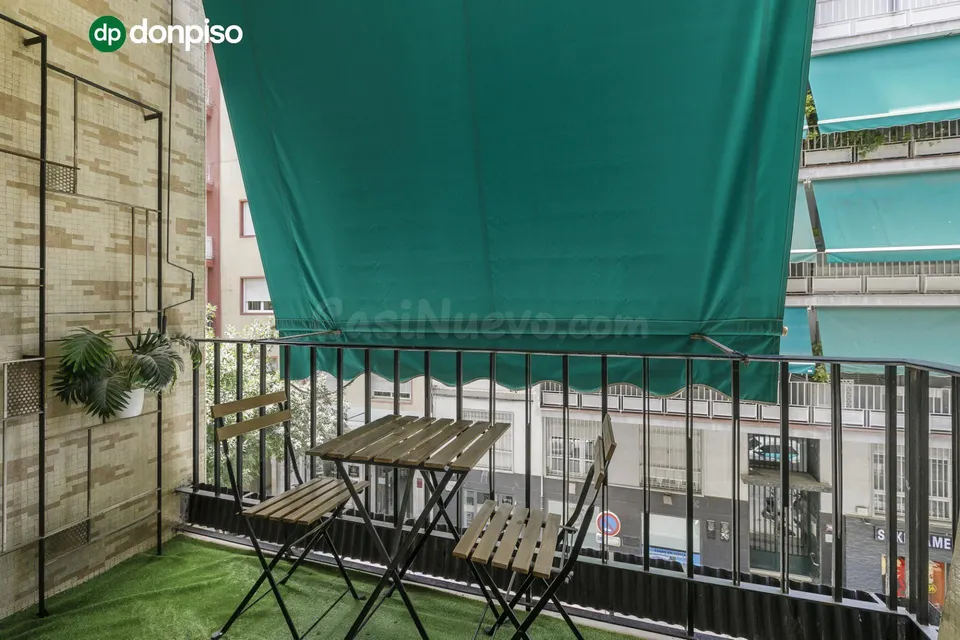 EXCLUSIVO PISO DE 253 m2 EN GRANADA CENTRO – 2.800 €/MES DE RENTABILIDAD