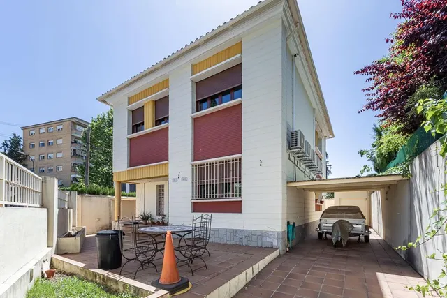 Chalet Exclusivo en Camino Bajo de Huétor — 2