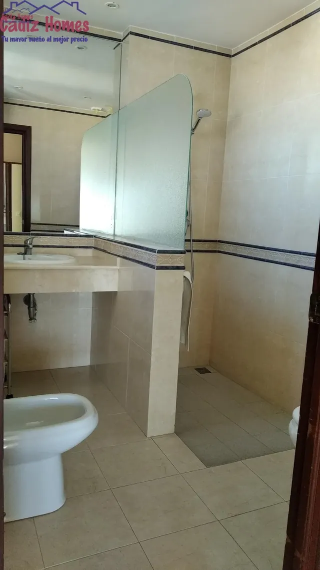 AMPLIA VIVIENDA SEÑORIAL ZONA BAHIA BLANCA — 27