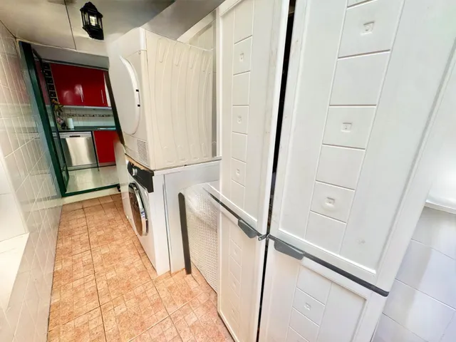 ESTUPENDO PISO DE VENTA EN ORIHUELA SEMINUEVO, CON GARAJE, RODEADO DE SERVICIOS… ¡¡PREGUNTE POR EL YA!! — 16
