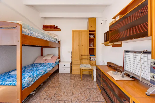 Bungalow con solárium, orientación sur y vistas a la piscina comunitaria — 21