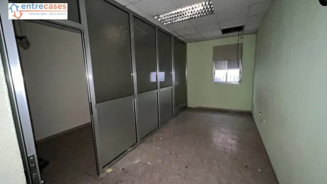 LOCAL COMERCIAL EN RICARDO PORTALES — 36