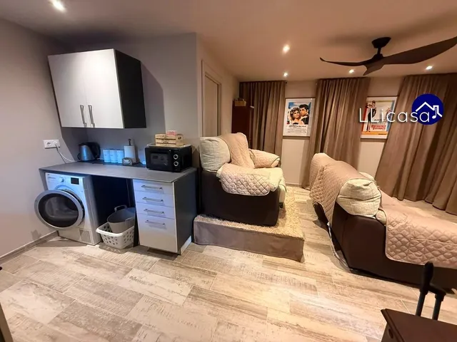 Chalet independiente en venta en urbanización de Llíria — 33