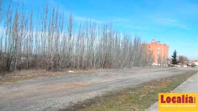 Terreno urbano en Monzón de Campos - foto 5