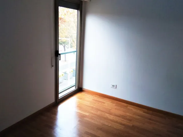 Piso en alquiler en avenida Icaria — 16