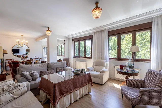 Residencia señorial reformada en la emblemática Carrera de l - foto 2