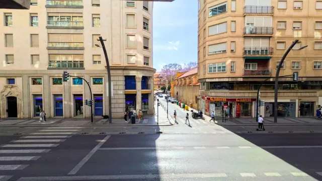 Se alquila oficina en Gran Vía del Escultor Francisco Salzillo — 19