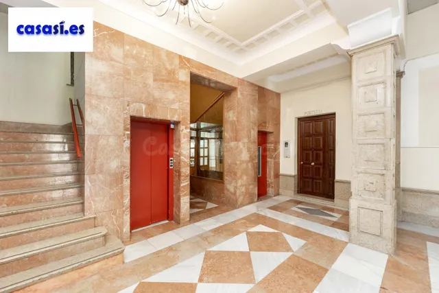 Gran vivienda en Plaza Los Campos - 7 habitaciones - foto 5