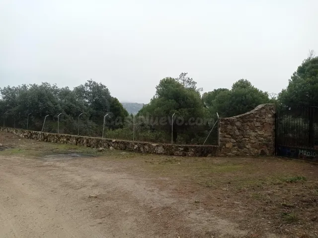 ZONA DEPORTIVA EN COSTA DE MADRID. 37.628 M2 - foto 2