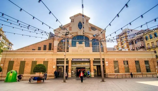 AMPLIA OFICINA EN ZONA MERCADO CENTRAL A LA VENTA