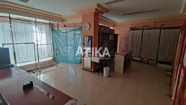 Local comercial en venta: oportunidad única en chaflán - foto 2