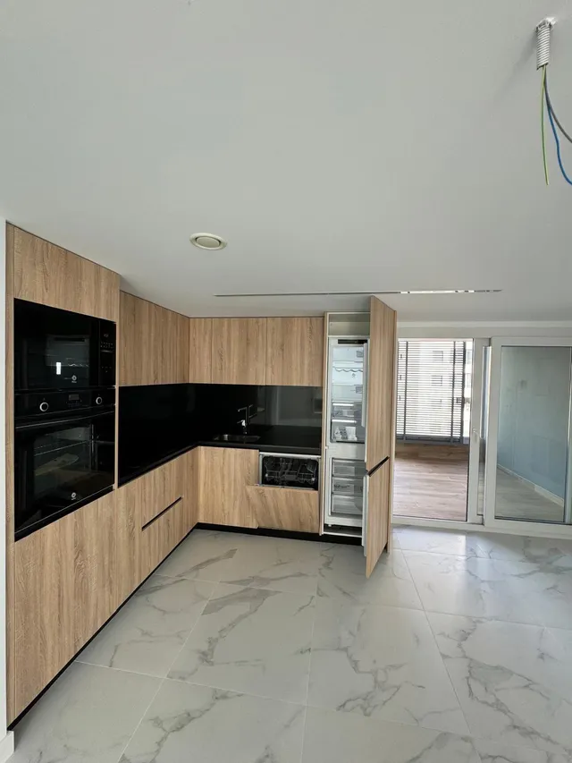 Apartamento de lujo en primera línea de mar con 3 dormitorios, 2 terrazas y parking incluido — 7
