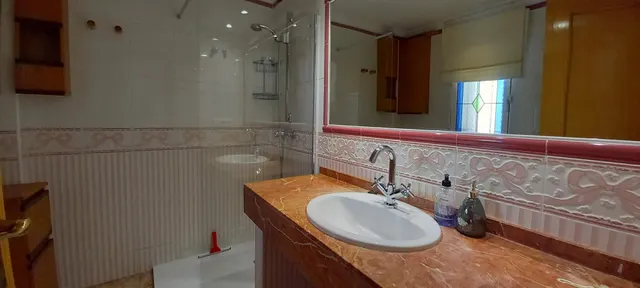 SE ALQUILA CHALET POR LARGO TIEMPO DE 3 DORMITORIOS Y 2 BAÑOS EN VILLA MARTIN (ORIHUELA COSTA) — 46