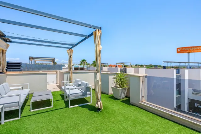 Villa moderna con piscina privada, 3 dormitorios y 3 baños. — 30