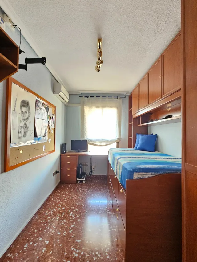Piso de 3 dormitorios con terraza y garaje en San Vicente del Raspeig — 28