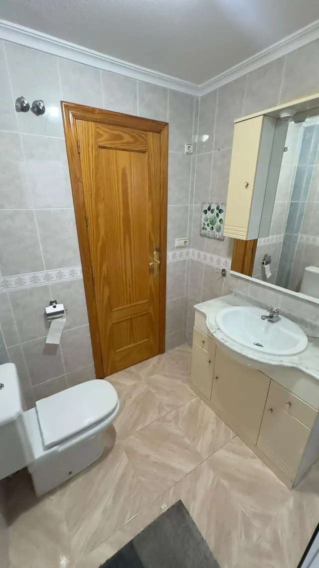 ¡alquiler larga temporada! apartamento 3 dormitorios en el centro de Torrevieja — 39