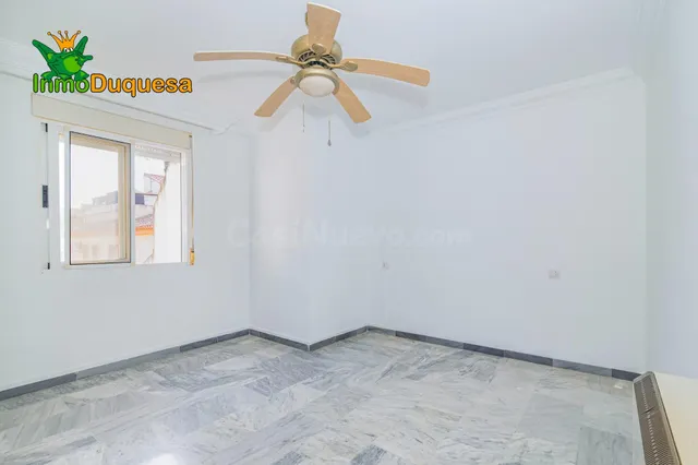 Piso de 3 Dorm. con PLAZA DE APARCAMIENTO (Sin ascensor) — 10