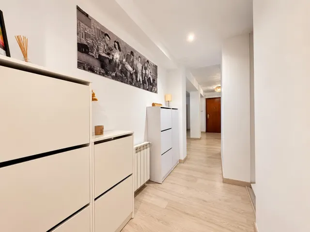 Piso de 150 m2 construidos con 5 habitaciones y parking – Tarragona — 26