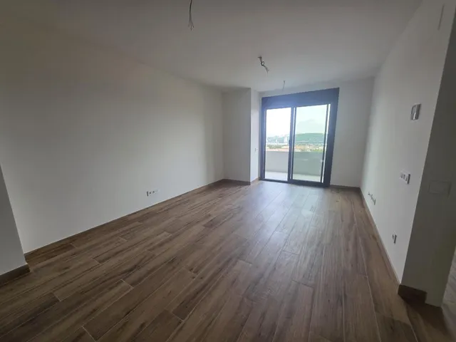 Alquiler piso de 2 habitaciones con parking y terraza  en la sinia — 6